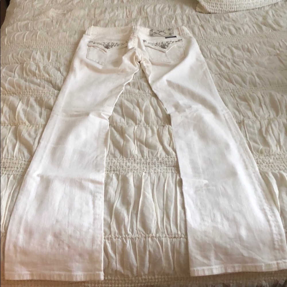 WHITE MISS ME JEANS. Perfect condition Worn once.